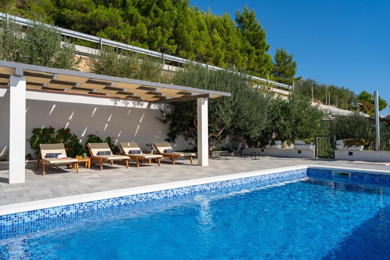 Villa Dream With Private Pool, 2 Bedrooms With En-Suite Bathrooms, Sea View أوميس المظهر الخارجي الصورة